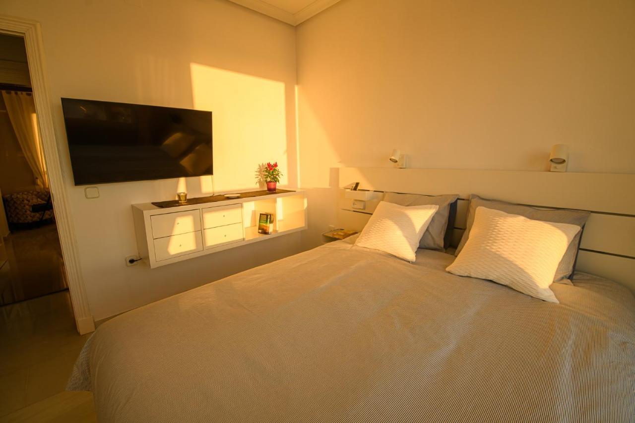 Preciado Apartamento Con Vistas Frontales Al Mar كاديز المظهر الخارجي الصورة