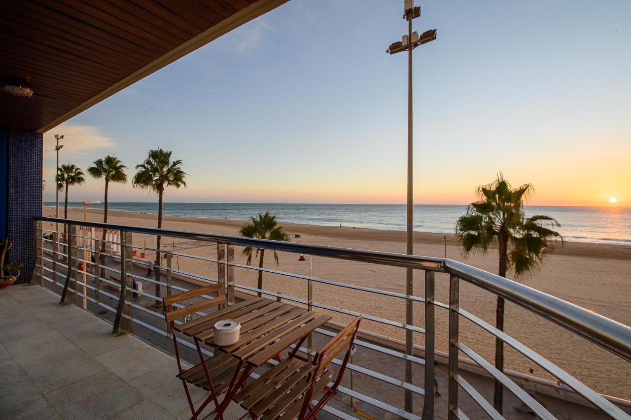 Preciado Apartamento Con Vistas Frontales Al Mar كاديز المظهر الخارجي الصورة