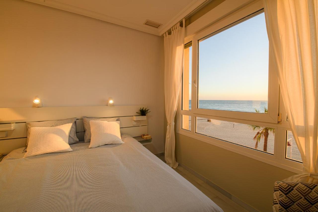 Preciado Apartamento Con Vistas Frontales Al Mar كاديز المظهر الخارجي الصورة