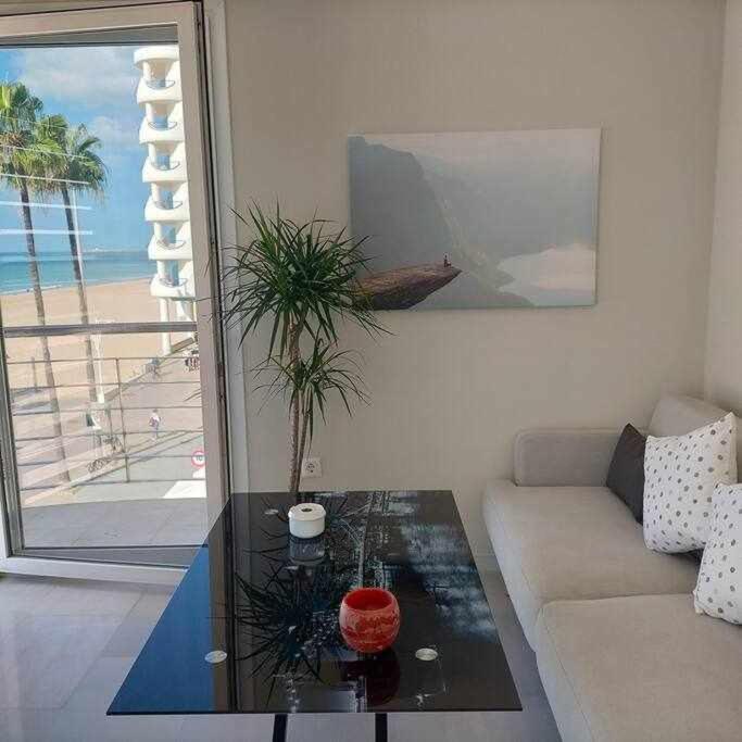Preciado Apartamento Con Vistas Frontales Al Mar كاديز المظهر الخارجي الصورة