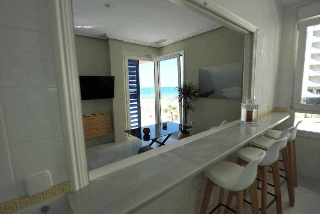 Preciado Apartamento Con Vistas Frontales Al Mar كاديز المظهر الخارجي الصورة