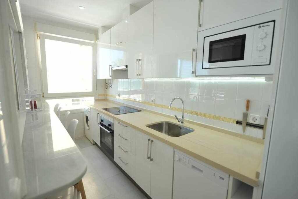 Preciado Apartamento Con Vistas Frontales Al Mar كاديز المظهر الخارجي الصورة