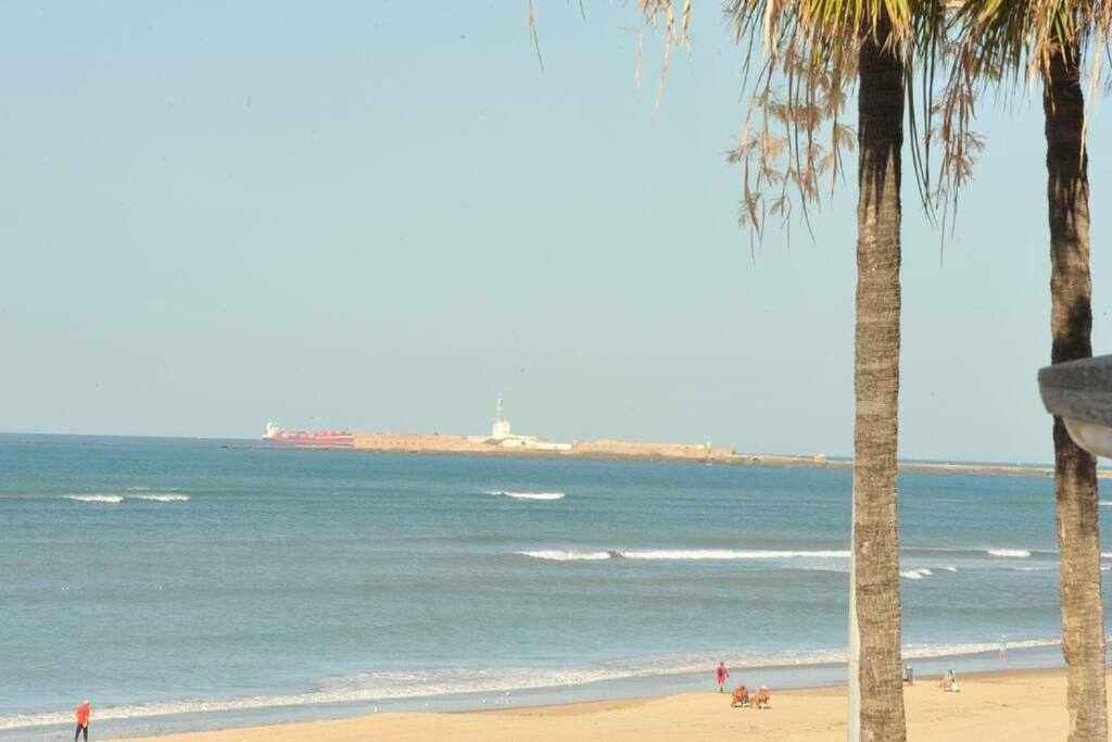 Preciado Apartamento Con Vistas Frontales Al Mar كاديز المظهر الخارجي الصورة